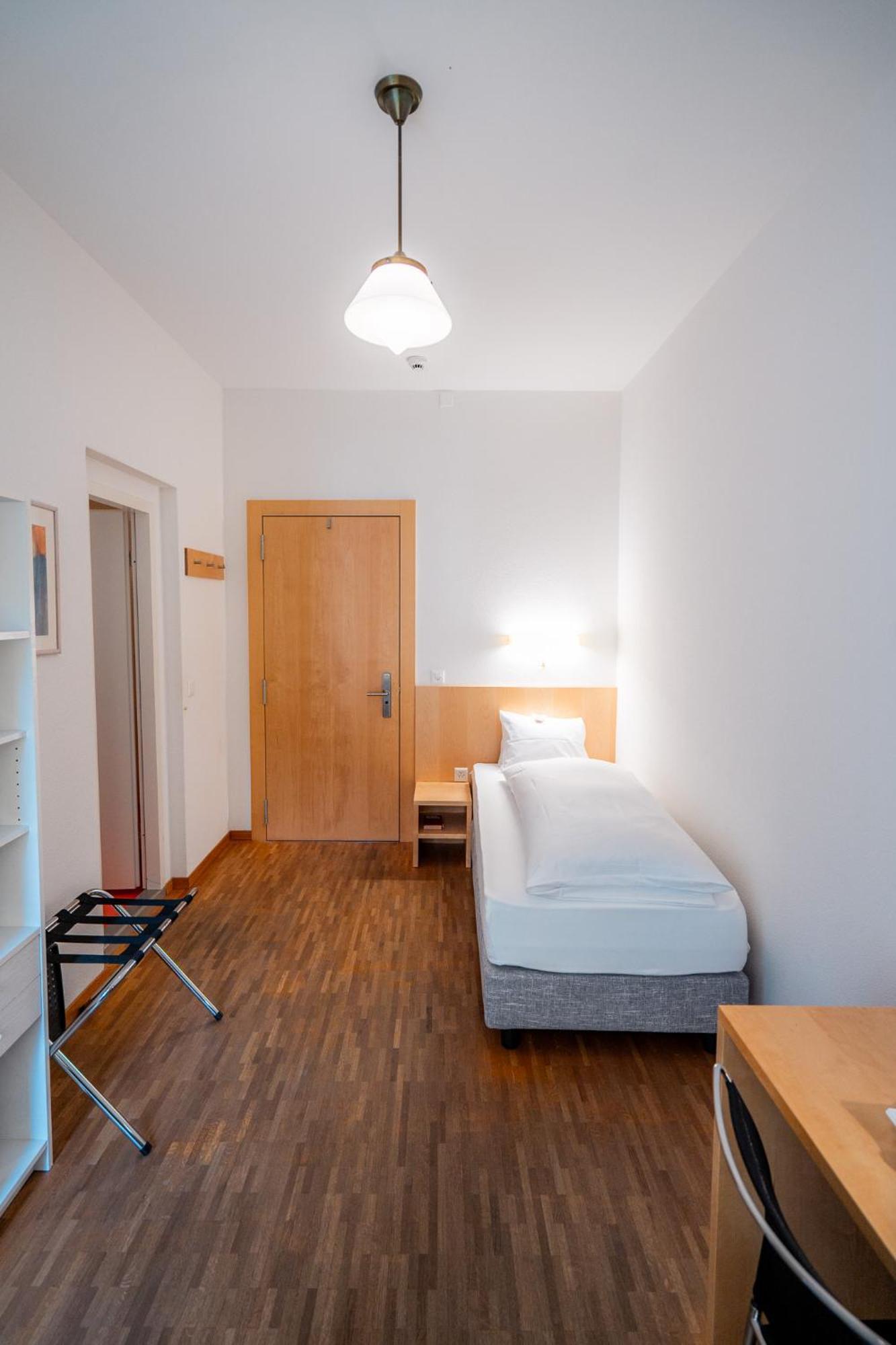 Hotel Haus Schoenstatt Contactless-Check-In Brig Kültér fotó